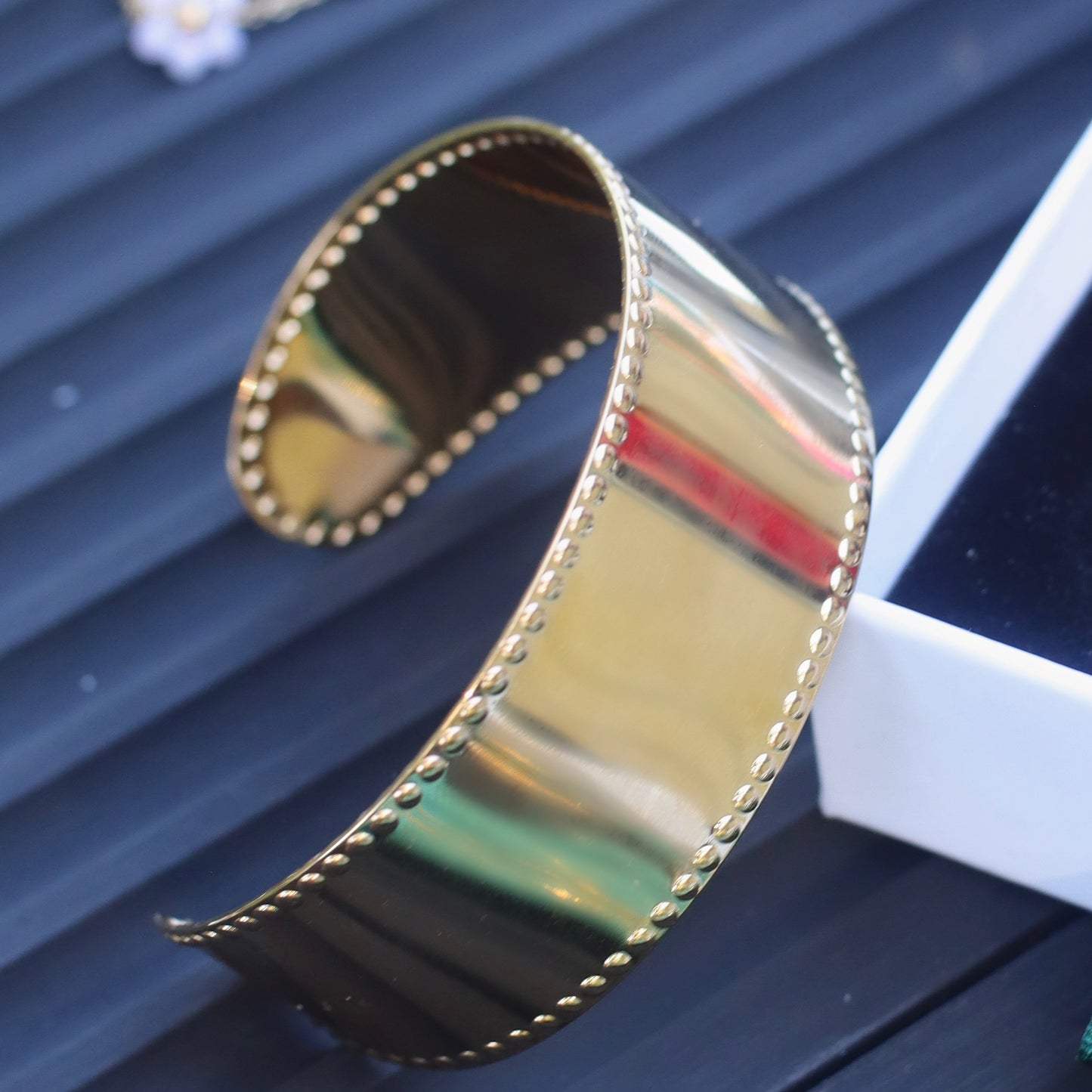 Iris Cuff