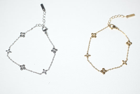 Dainty Flower Bracelet