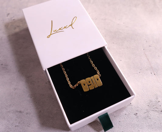 Custom Retro Name Necklace